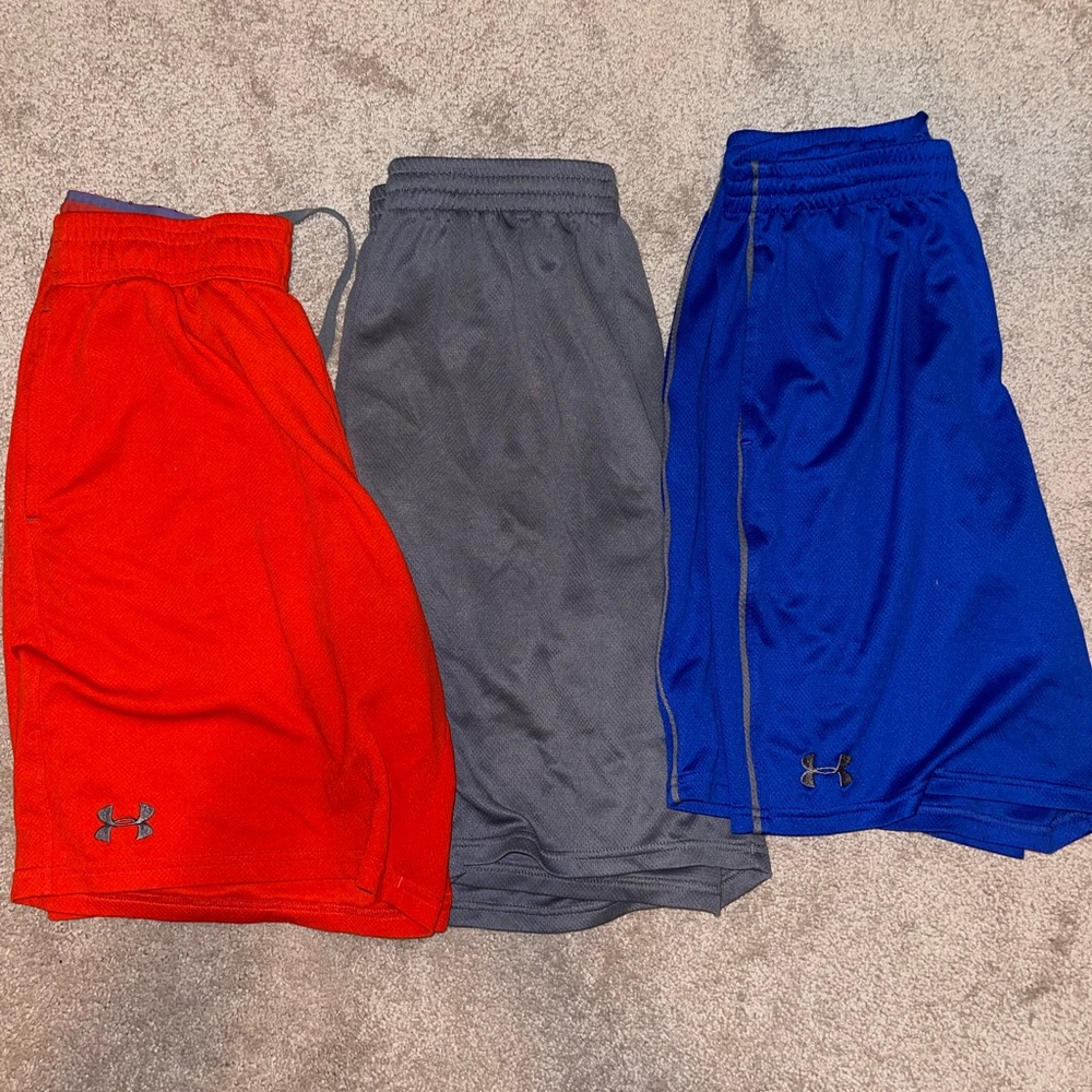 Mens 3 pair of underArmour shorts